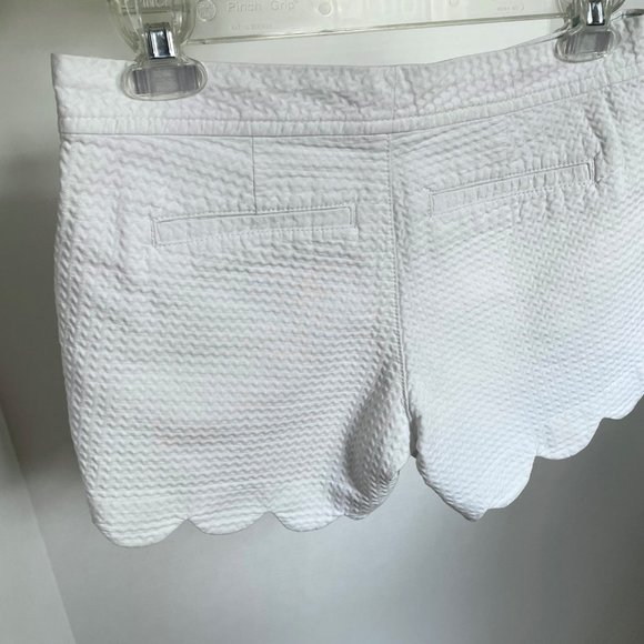Lilly Pulitzer Resort White Buttercup 5" Inseam Shorts Textured Cotton 00 = XXS - Picture 6 of 12